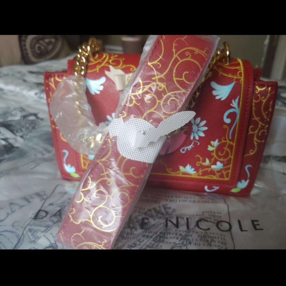 Danielle Nicole sleeping beauty crossbody purse - Picture 5 of 5